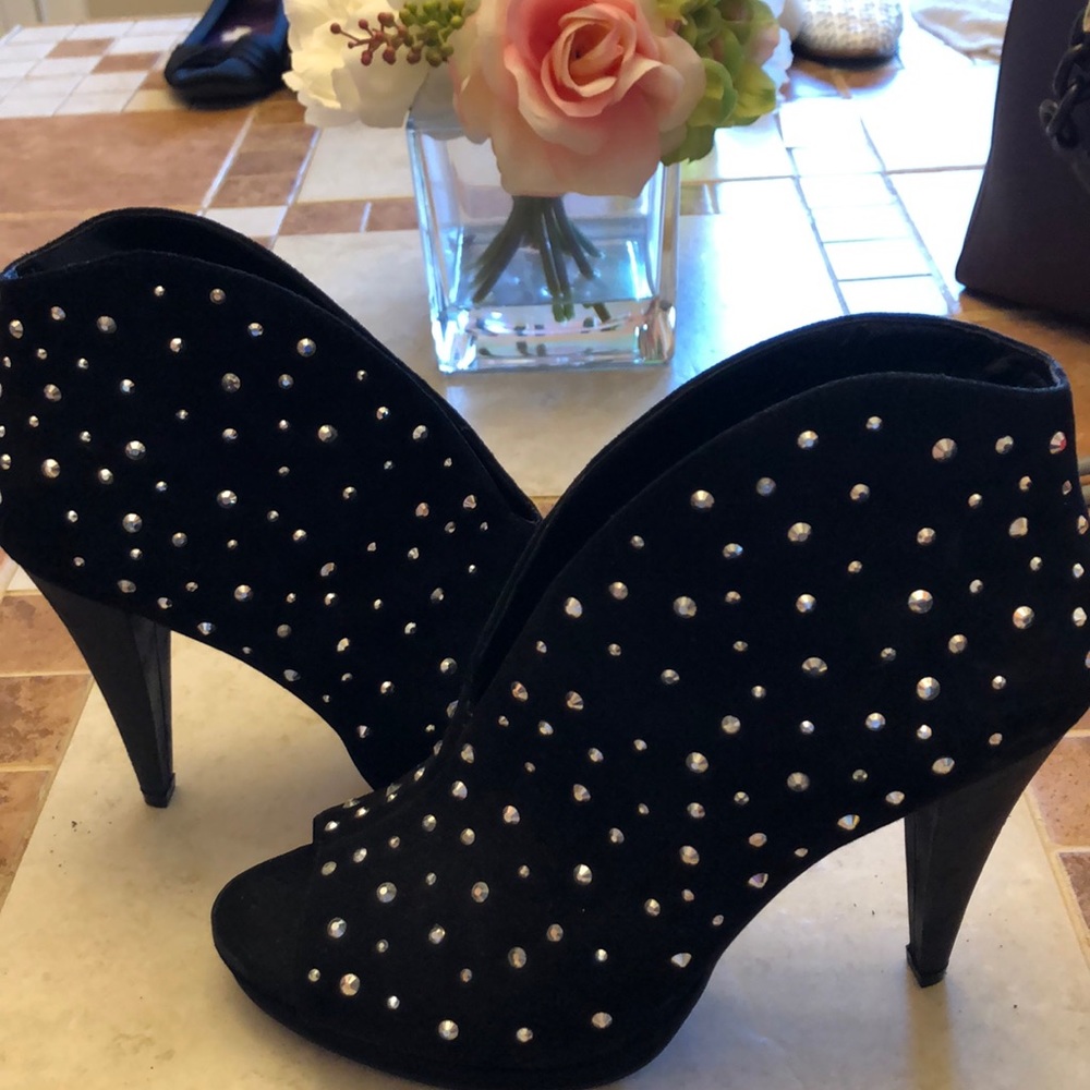 I.N.C heels